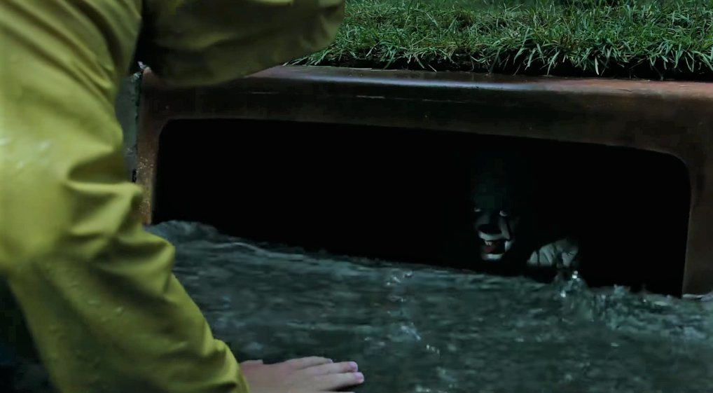 #StephenKings'in merakla beklenen uyarlaması #It'in fragmanı sizl...