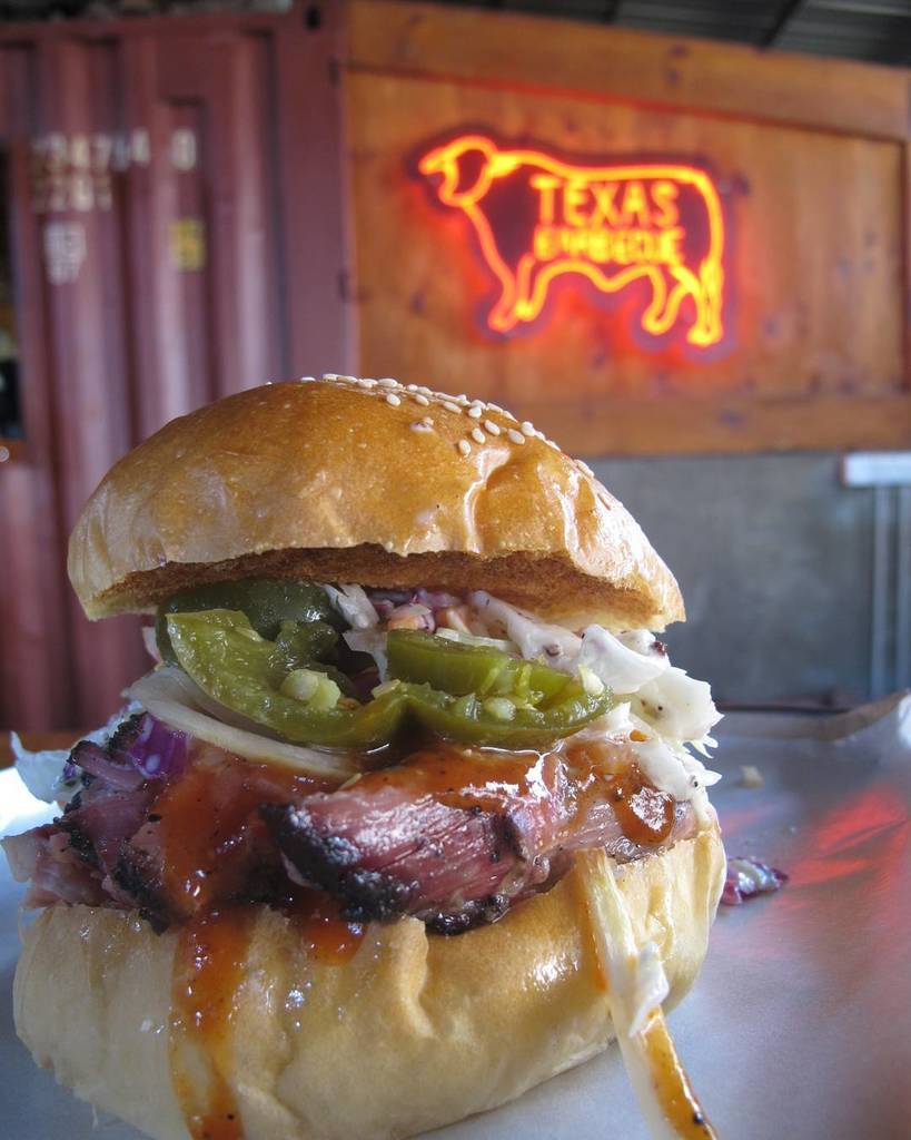 Our Pitmasters favorite, the pulled pork sandwich. #smokehousebali #bali🌴 #texasbbq ift.tt/2oBzzBu