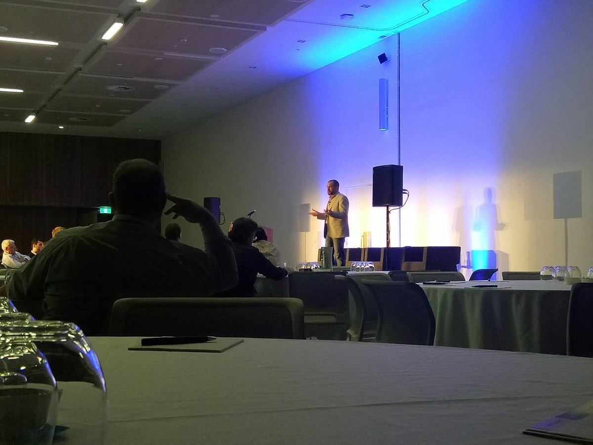 NathanGHarman's tweet image. Digital Disruption or Distraction?  #smartconf2017 - crowd.cc/s/Hc0Q