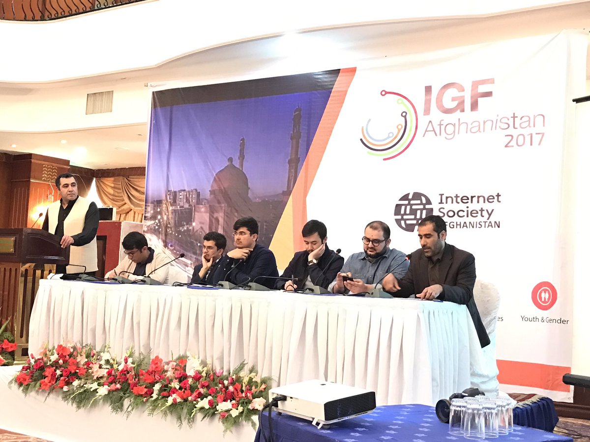 AzizTaqwa's tweet photo. Session 8: Cyber Security happening right now in the main hall #IGFA2017 https://t.co/RjuoGPMrf1