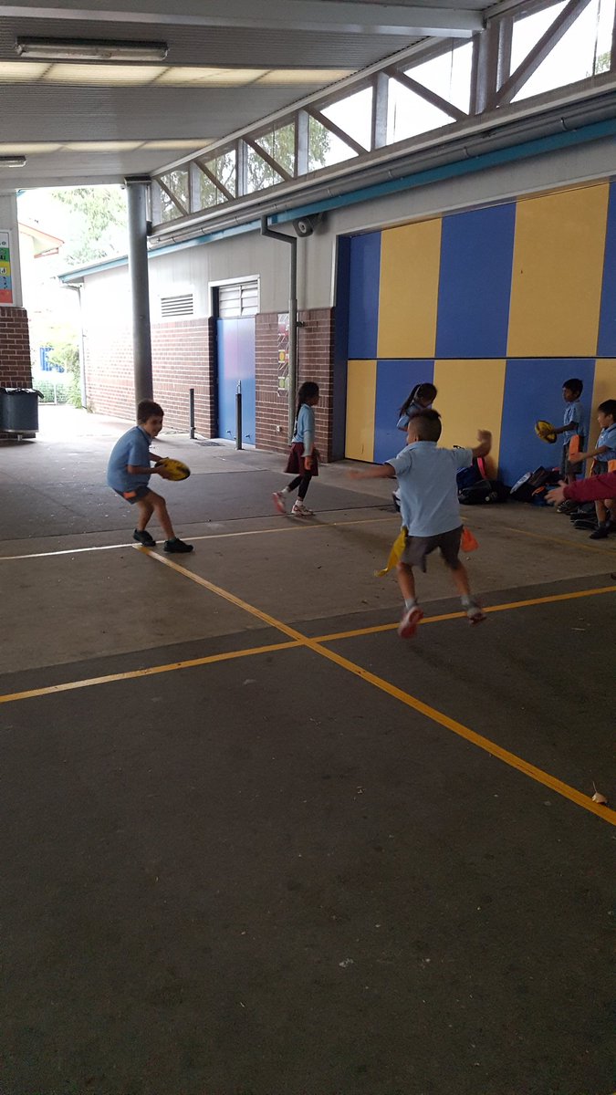 AWPS_GetActive's tweet image. Rain can't stop us! Footy for K-3 and Hockey for 4-6. #sportingschools