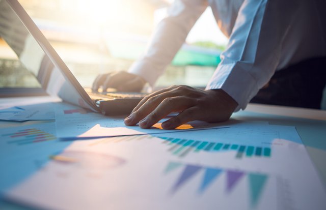 Beatrijs's tweet photo. #CFOs, do you want to know how to prepare for an uncertain future? Join @ruperthaines' #webcast &amp; get inspired https://t.co/XXNBNC1hAt https://t.co/0DWj4e6xKX