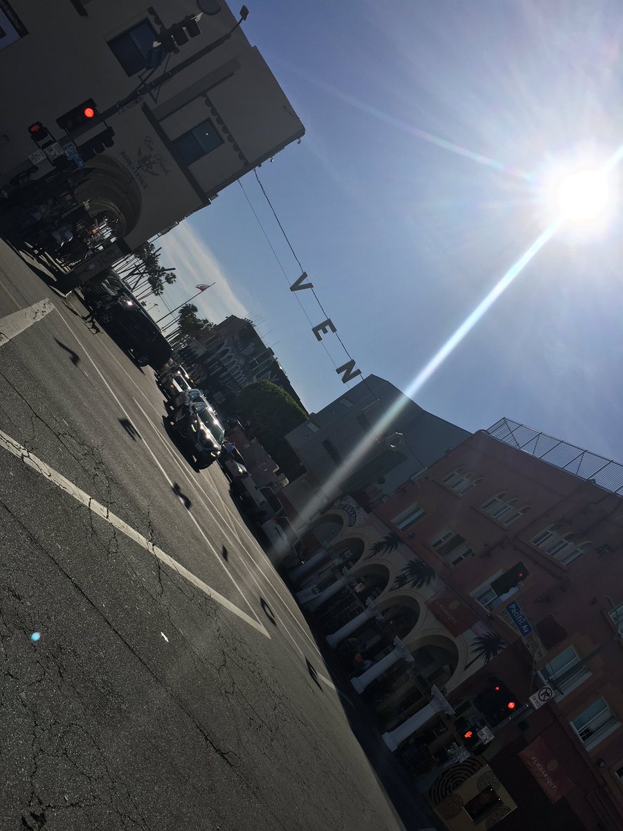 danieldaviesRPL's tweet photo. #LA #losangeles #venicebeach I love this city 💯🇺🇸 https://t.co/Im88maBm7e
