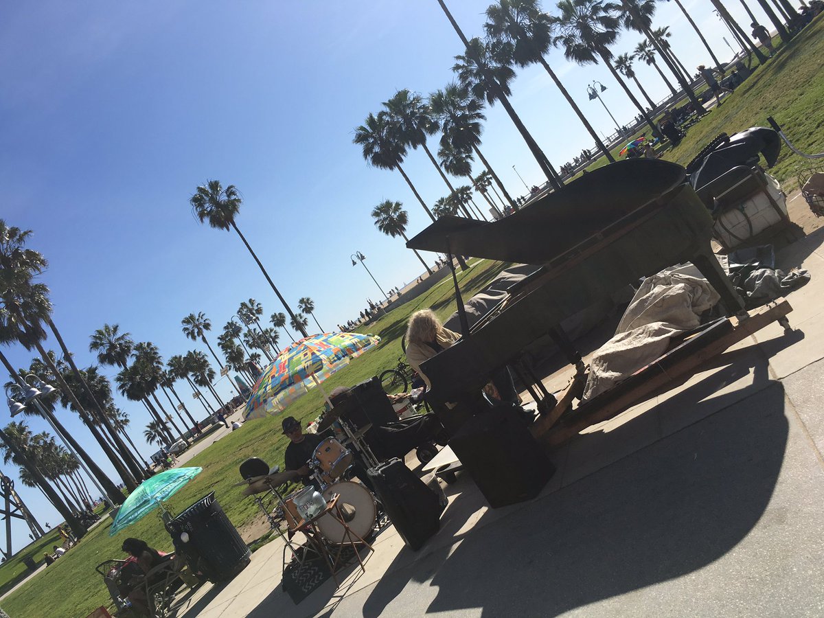 danieldaviesRPL's tweet photo. #LA #losangeles #venicebeach I love this city 💯🇺🇸 https://t.co/Im88maBm7e