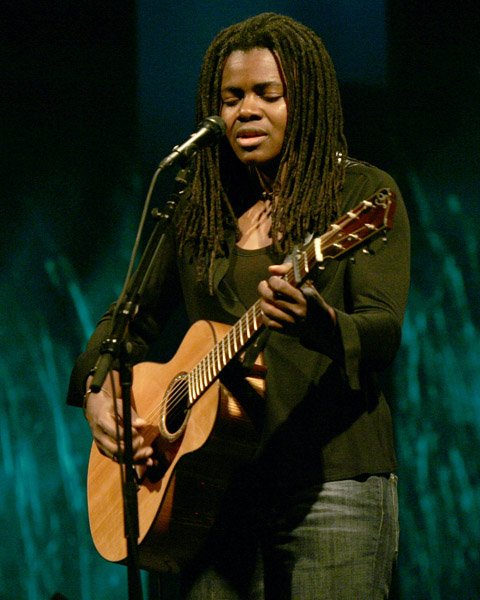 Happy Birthday to Tracy Chapman, who turns 53 today! 