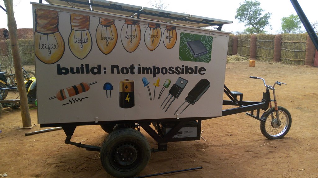 MichaelGpops's tweet photo. Using a mobile #makerspace to educate #refugees in #SouthSudan https://t.co/z5SXE2sxy4