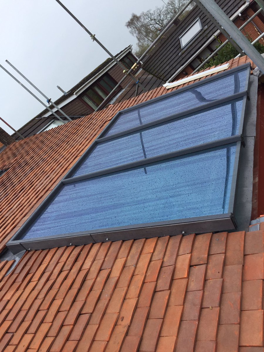 LLeadwork's tweet photo. Finished project, lead welded back gutter, welded front apron and lead dot side flashings. #leadwork #leadingleadwork #welding #rooflight https://t.co/bjrMGQkRKb