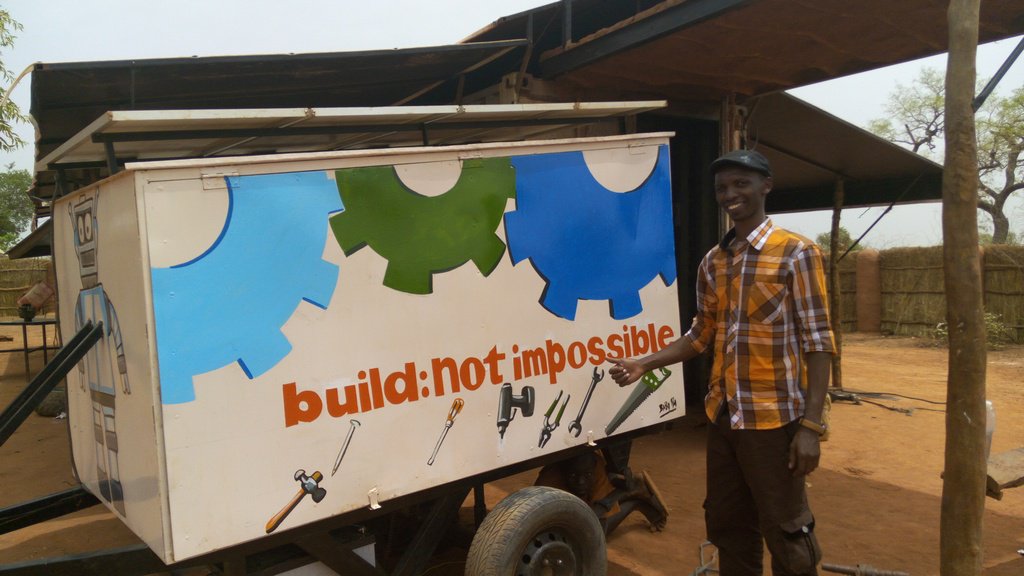 MichaelGpops's tweet photo. Using a mobile #makerspace to educate #refugees in   #SouthSudan                     @MSF_SouthSudan @OCHASouthSudan    @Refugees @Oxfam https://t.co/r7TQsjxcSb