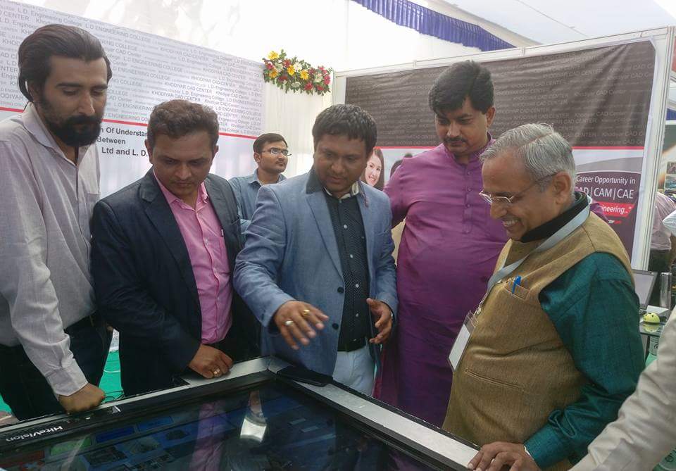 AmitThakerBJP's tweet photo. Attended #GTUTechfest-2017along with Vice Chancellor Dr.Navin Sheth.It is the annual science and technological festival of GTU. https://t.co/30hqbm5KM5