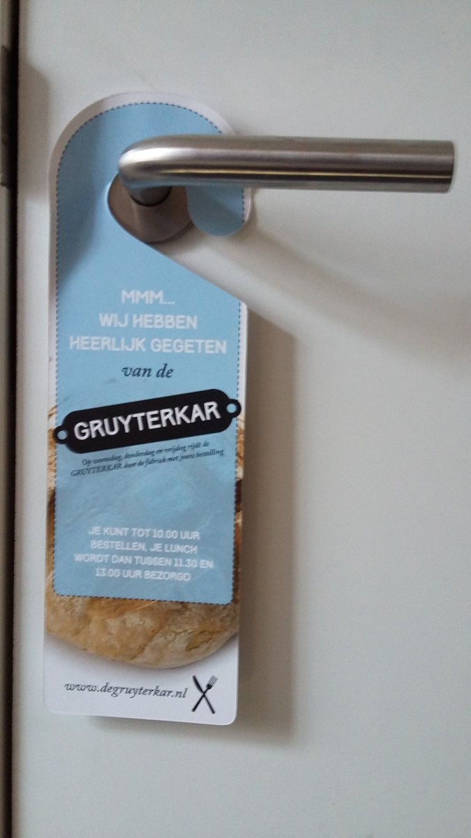 receptiedgf's tweet photo. @Gruyterfabriek @Gruyterkar heeft geflyerd bij de receptie DGF, wij vonden dit een heel leuk effect om te zien en te delen !🤣 https://t.co/uCOtAnB8ym