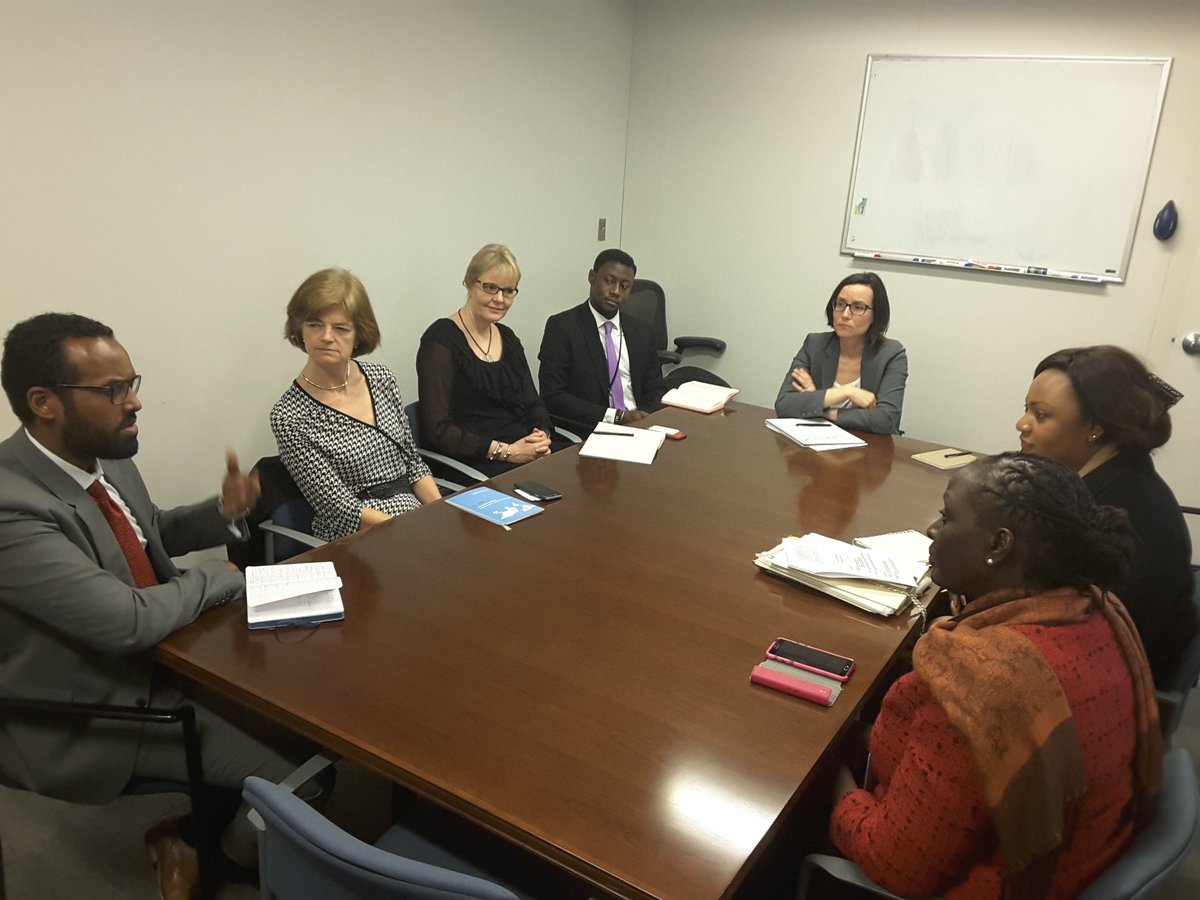AUC_PAPS's tweet photo. Dr.Wandira of #PaneloftheWise briefs UNMediat'nSupp.Unit on #FemWise &PeaceInfrastructr establishmt. UNMSUhead pledges tech.&strategic supp. https://t.co/c4U2L6nyvs