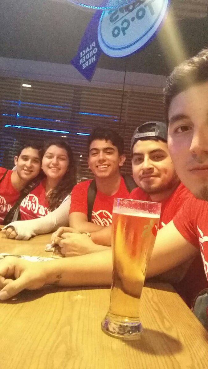 moretequilaa's tweet photo. Extraño muchísimo este trabajo:( #botellaCocaCola https://t.co/14IXz9GNGR