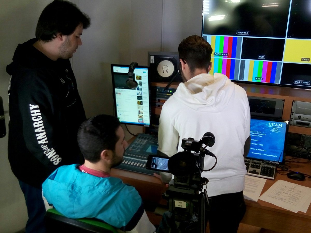 UCAM_ERTV's tweet photo. Microcapsulas en Medios Técnicos FPS Audiovisuales y Espectáculos @UCAM_CAV https://t.co/NH6lJORPME
