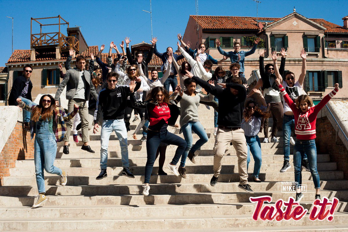 L'entusiasmo che hanno nel farvi assaggiare il loro piatto è straordinario! Coloro che hanno dato vita al Taste it! La Task del #MakeIT17! 💥