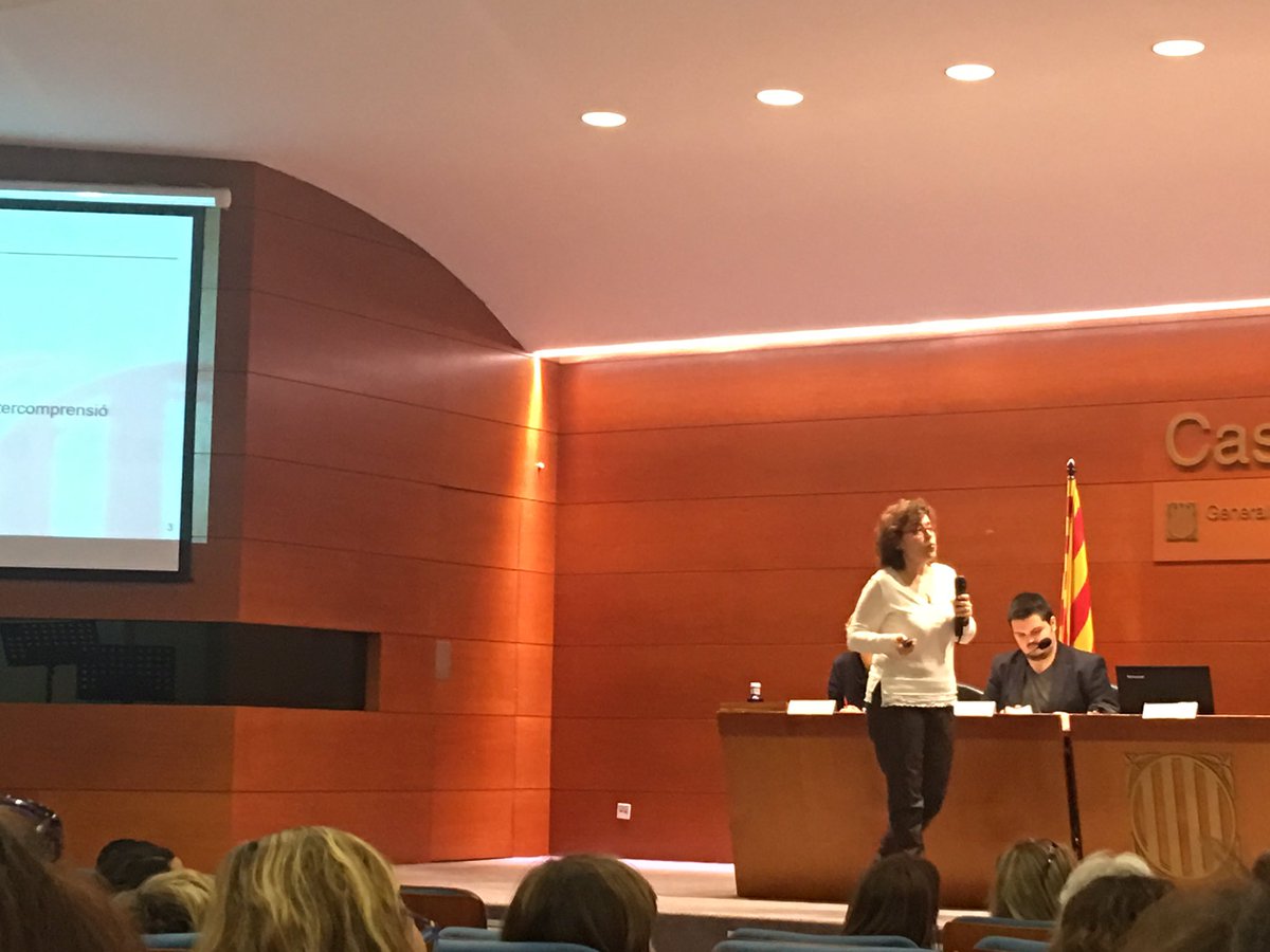 Espai_Tres's tweet photo. @intercomprensio Avui participant a la jornada sobre intercomprensii de les llengües https://t.co/vPceERPPaW