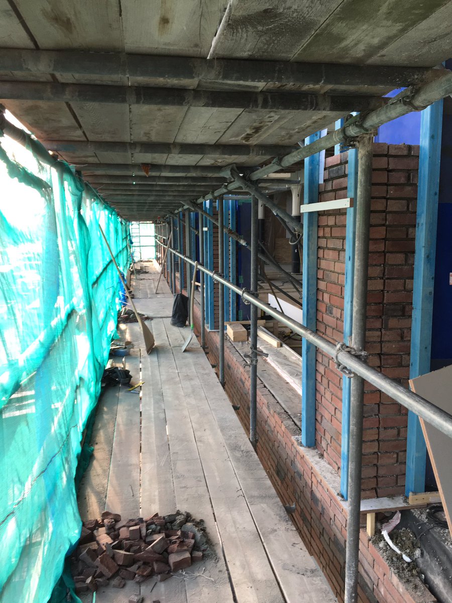Nieuwevaart Amsterdam gaat als een speer!! Afbouw volop bezig en de nieuwe gevel begint vorm te krijgen! <a href="/GoossenTePas/">Goossen Te Pas</a> <a href="/CruzyOrtiz/">Cruz y Ortiz Arquitectos</a>