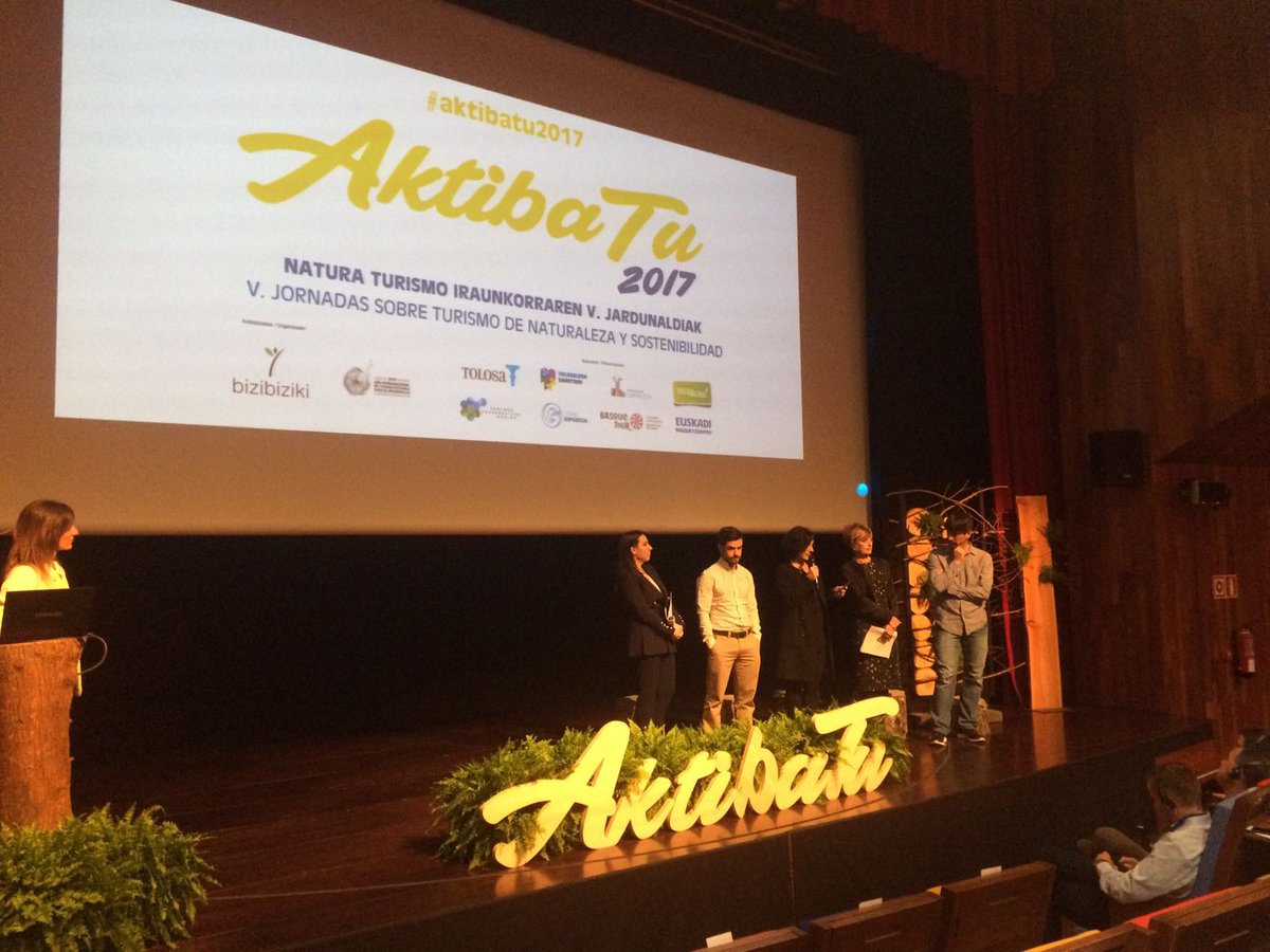 Natura turismo iraunkorraren V. jardunaldietan / En las V Jornadas sobre Turismo de Naturaleza Sostenible <a href="/TOPICTOLOSA/">TOPIC</a> #aktibatu2017