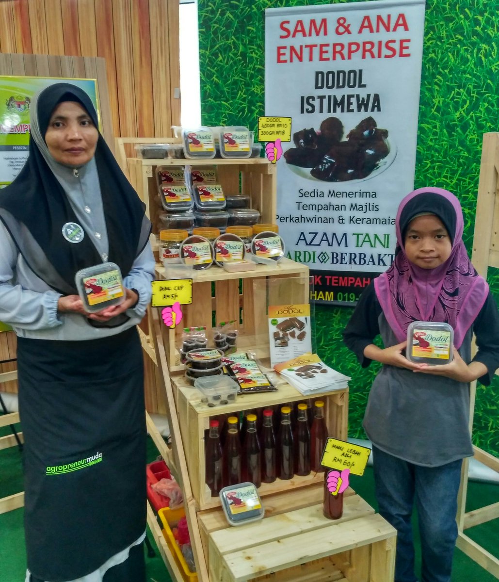 AzamMardi's tweet photo. Alhamdulillah. Mereka berjaya keluar dari kemiskinan. Sekarang, nak tambah skill &amp; ilmu keusahawanan. #1azam #azamtani #mardiberbakti #nkra https://t.co/GQ3pvBFoZ7