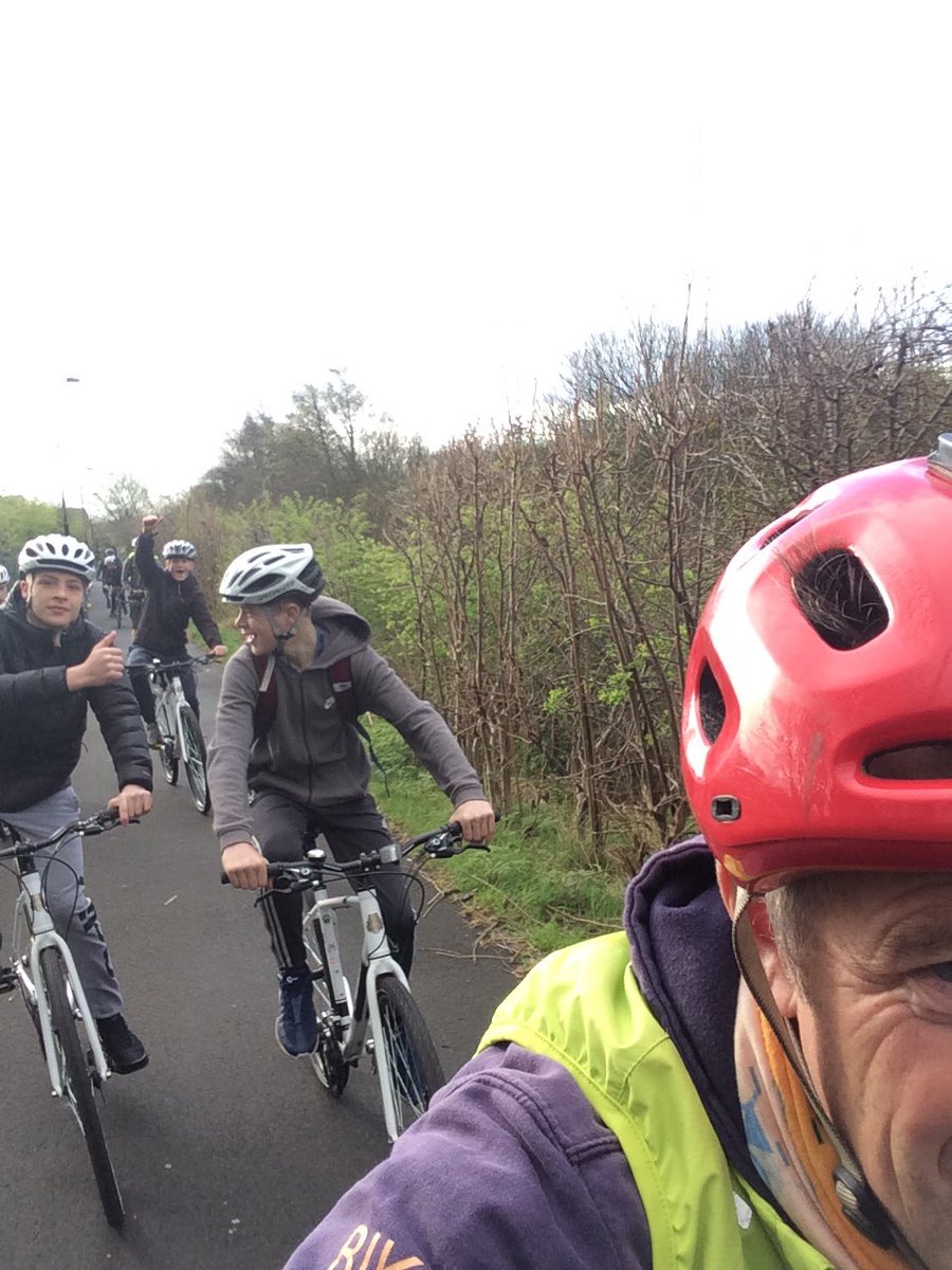 BikeDoctorDave's tweet photo. @GoSmarterToWork @space4gosforth @norhamhigh @NormaRedfearn @NTCouncilTeam @morecobalt #bike4health #careersride https://t.co/ykwuT1TYkh