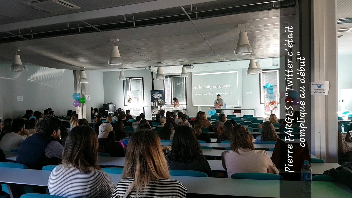 PytFanny's tweet photo. Dernière conférence de la semaine avec M. Pierre FARGES, Community Manager des @girondins ✌⚽ @isegmcsbo   #IsegPubComMedias #IsegPubaclick https://t.co/TSN1zvEBv9