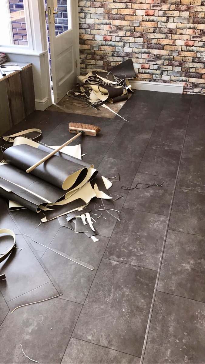 Gaskinscarpets's tweet photo. Recent #contract work @ForboFlooringUK @FBallUK #novilon #f44 #hairdressers
#buinessMochdre #businessWales #brightSunshine #northwales2/2 https://t.co/6nrUnKuXfq