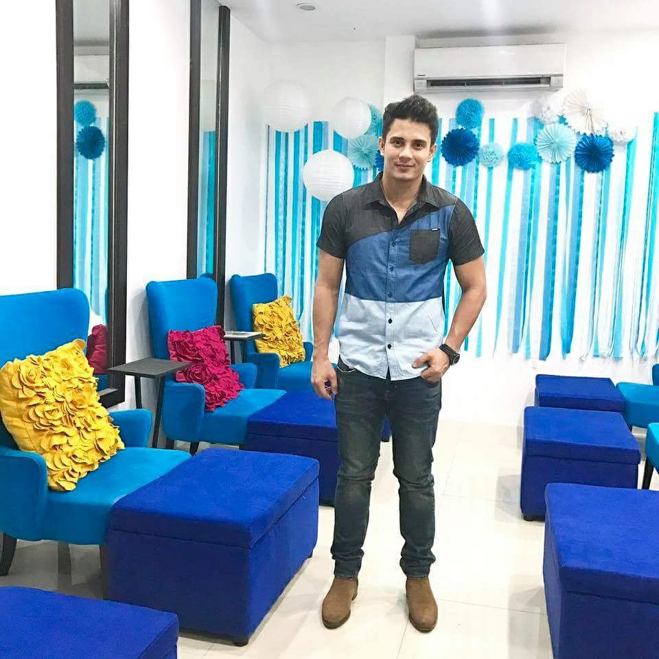 EjaystersDavao's tweet photo. @ejay21falcon Present at The Hub grand opening https://t.co/SuVkTXwCmo