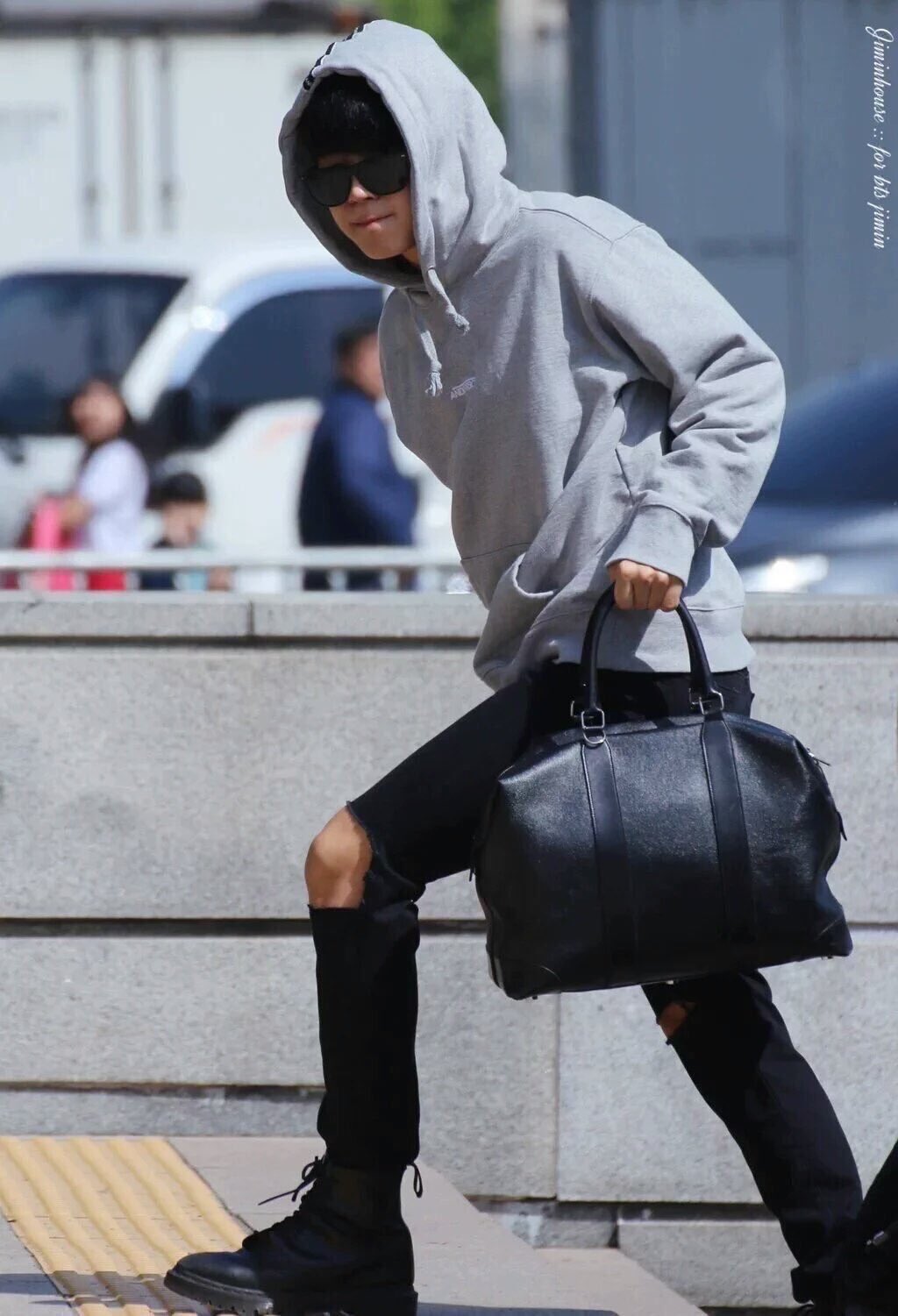 Seulmin on X Jimin in grey hoodie always be my favorite and now seulgi too Awwh i love em seulmin https t joSUi03JFq X