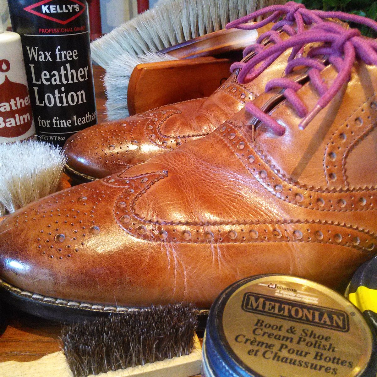 Craigtheshoeshiner tweet media