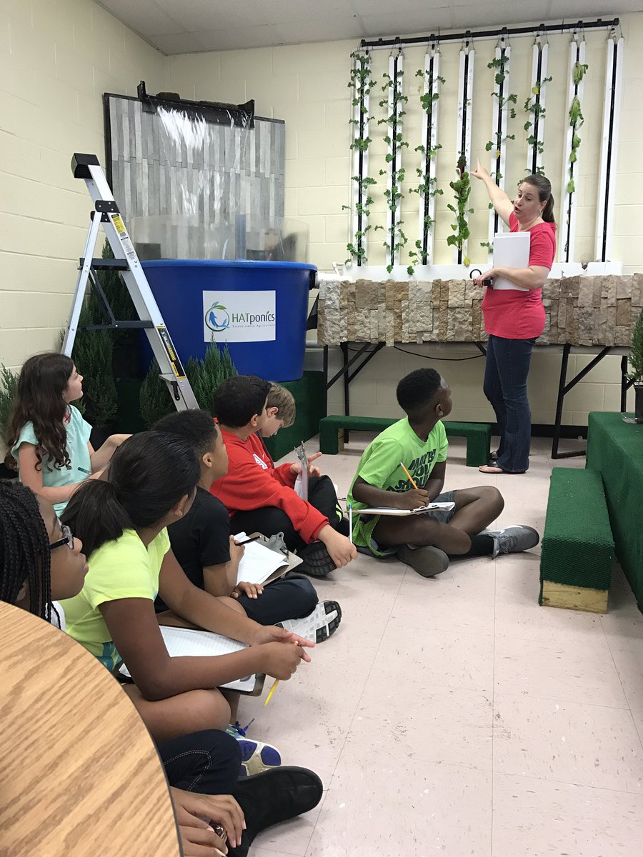 REESpbl's tweet photo. 4th grade making notes in their Aquaponics journals! Wonderful idea, @lylesla!  @RiverEves https://t.co/tvceiK1NiY