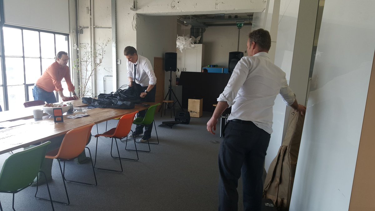 .<a href="/digimonks/">digimonks</a> maken zich op voor de meest swingende <a href="/FoundedByAll/">Founded by All</a> borrel vh jaar! Wil je ook komen? DM even.