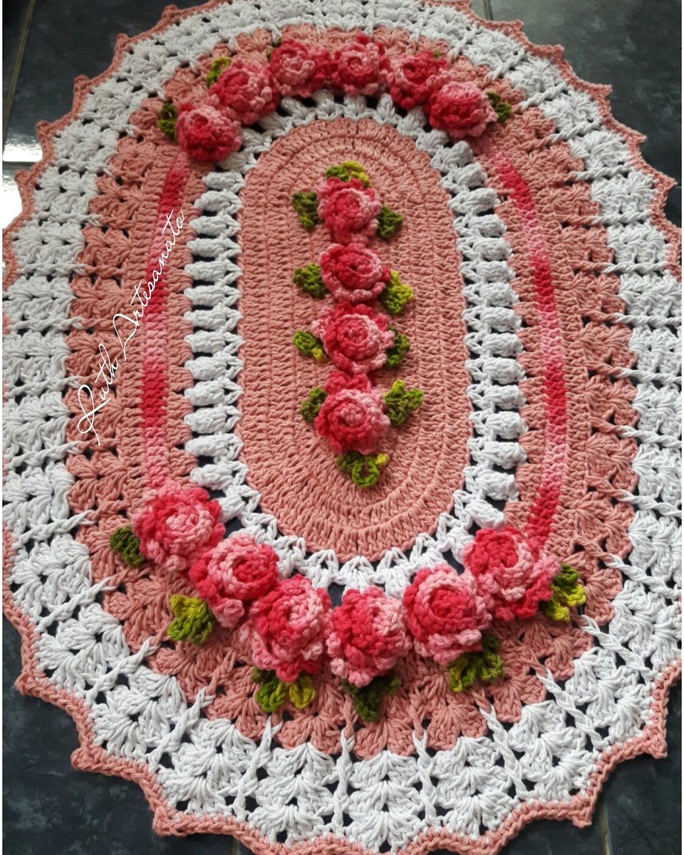 Tapete Baronesa 🌹 nessa cor ótima opção para colocar no quarto 💖 #crochê  #crochet #feitocomamor #lovecroche 😍