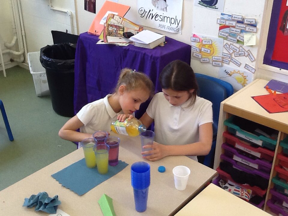 SCOS_Alphonsa's tweet photo. Year 3's cafe and arcade has been a hit so far! Don't forget to come and see us after school! #EnterpriseWeek2017 https://t.co/4DR5ZeSFAl