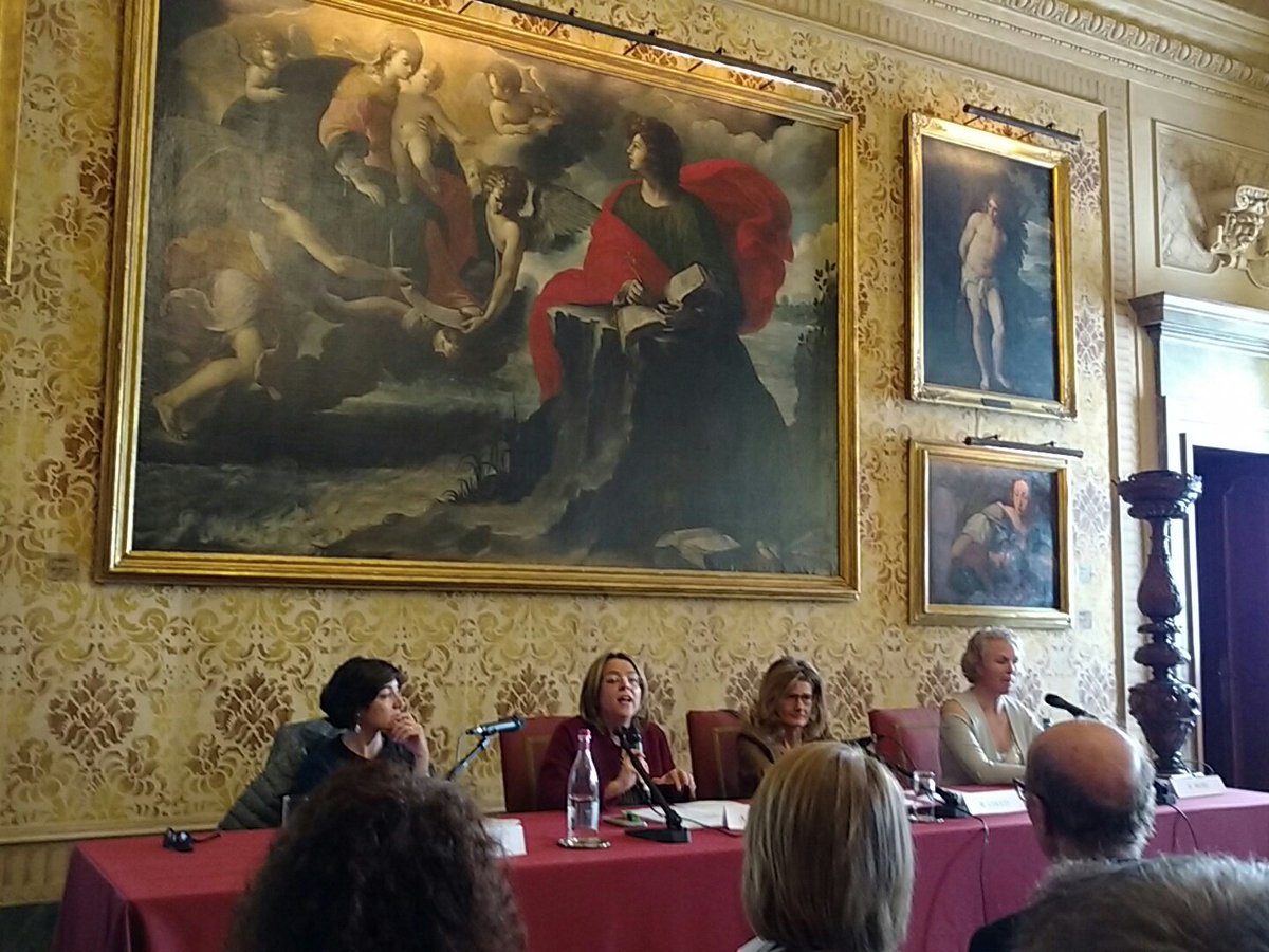 ManuelaLavezzar's tweet photo. Another big effort to close #gendergap tks to #STEMIntheCity #milano #girls 3-24yrs and then #pinkhackathon with @lenovo #iamlenovo https://t.co/FSctWZrnQv