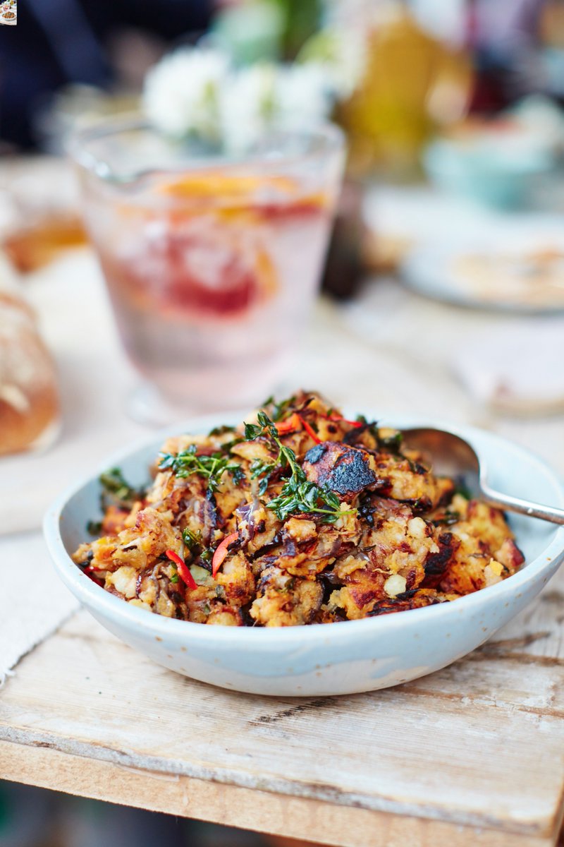 jamieoliver's tweet photo. This ones for the weekend!! Brunch inspiration from @JamieMagazine my sweet potato hash love it with poached eggs- out in this months issue https://t.co/5aBnGD50a5