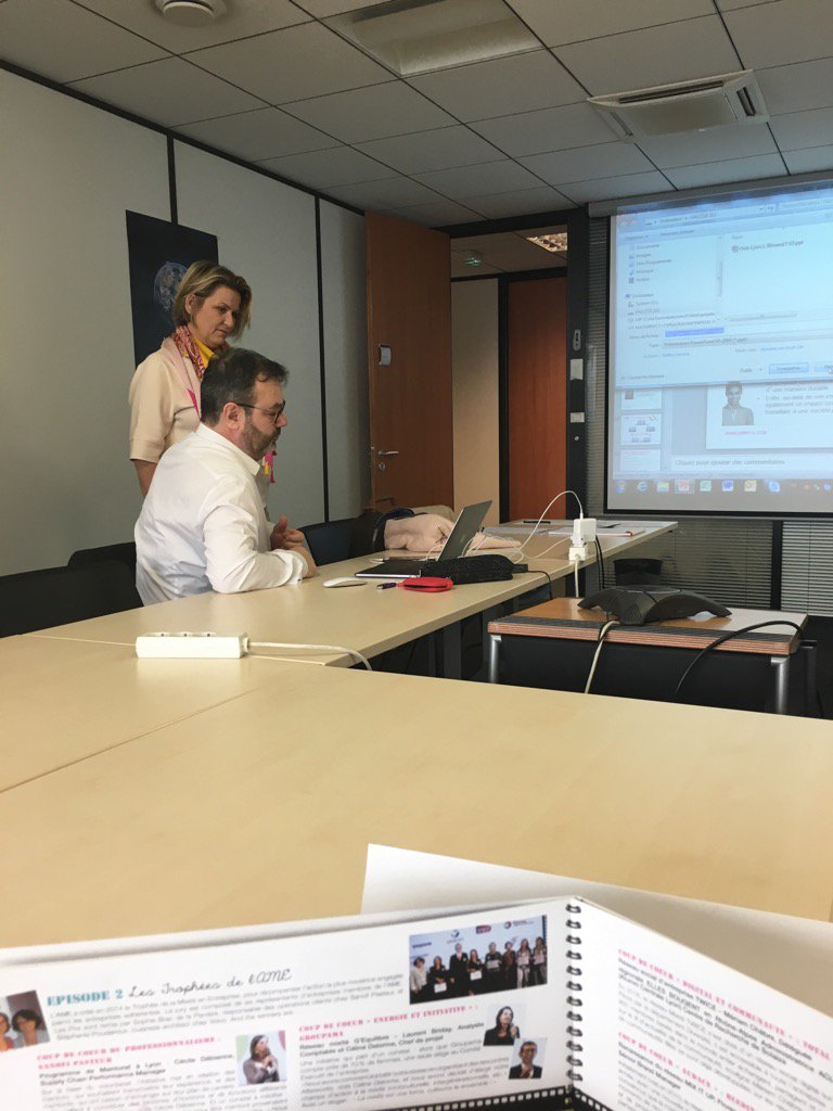 Bontempskvt's tweet photo. Préparatifs #jump17 chez @orange avec @isabellajump @ChrisFalcoz @JMMONNOT très heureuse de contribuer au jump hub https://t.co/RhOxdxed7X