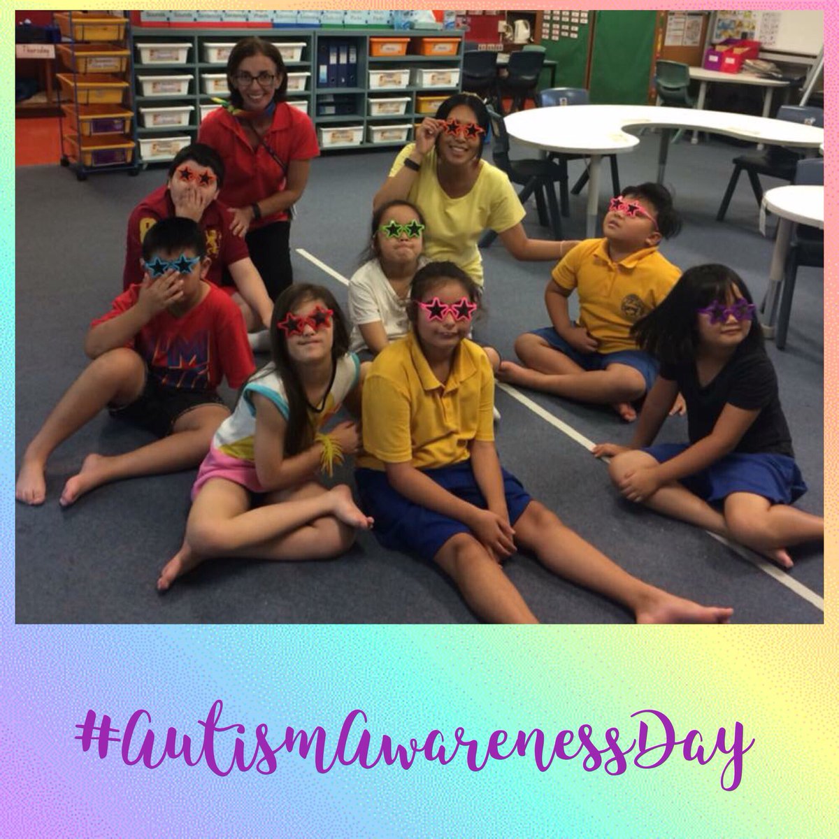 Why go blue when you can go rainbow! 🌈🌈🌈#AutismAwareness #rainbowcupcakes #WAAW17 <a href="/ScottsDavidson/">Scott s Davidson</a> @Stage3CPS <a href="/YrTwoCabraPS/">Year Two CabraPS</a> @YrOneCabraPS 🦄