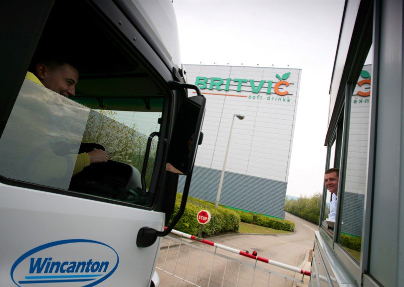 wincantonplc's tweet photo. Wincanton extends relationship with @Britvic to 29 years following new contract announcement https://t.co/GxFEIEOJ8j  #logistics https://t.co/fVFyEjdn29