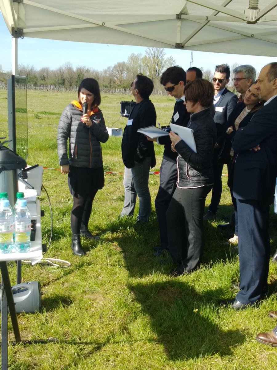 DelairTech's tweet photo. #DTFORUM Marion presents #Solapp flight control software in real time. We had authorization for 15km flight above power lines with our #DT18 https://t.co/BPQaxQNmHu