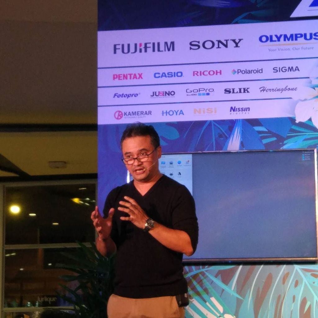 nuishow's tweet image. และวันนี้ทางพี่หาว #2how ก็ได้ขึ้นมาเล่าถึงประสบการณ์การใช้งานกล้อง #EOS77D ตัวนี้อีกด้วย ใครสนใจก็สามารถติดตาม Live สดผ่านช่องทาง #Faceboo…