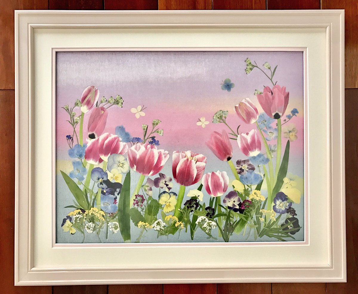 押し花サロン スイートアリッサム チューリップの作品ღ 今日が今年度最後のレッスンでした 皆さん 素敵に仕上げることができ本当に良かったです 生徒さんとともに楽しい１年でした 来年度も楽しい教室になりますようがんばってまいりたいと思い