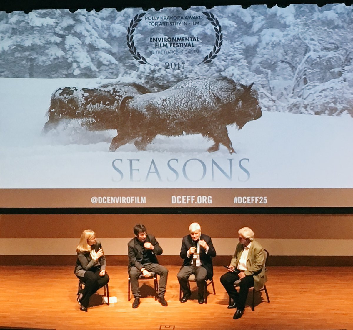 Jacques Perrin clôturait le week-end dernier le festival <a href="/dcenvirofilm/">David M. Mosley</a>, à Washington DC, suite à la projection du film #LesSaisons