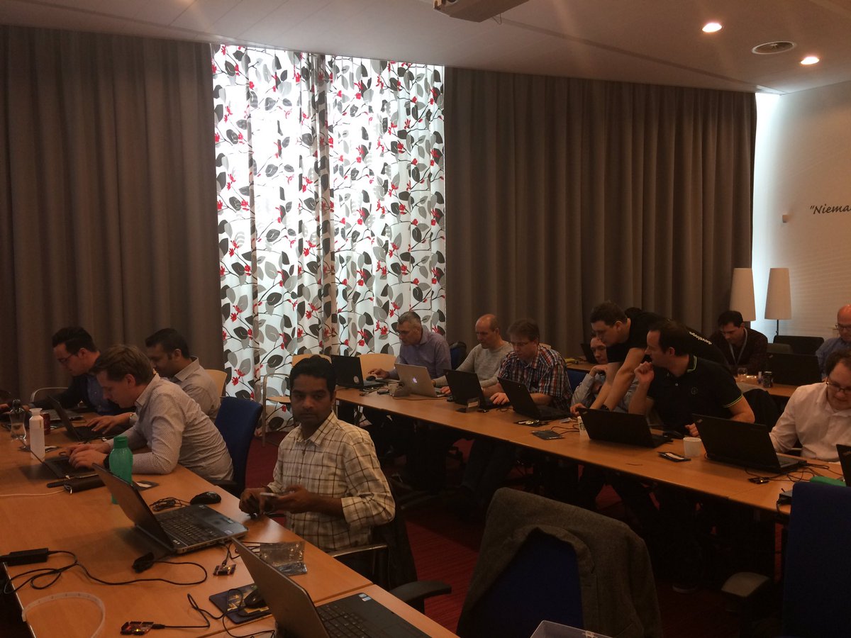 wheuve's tweet photo. @CTACNV #sapcodejam connect your tessel https://t.co/xLQ0Cz3RKm