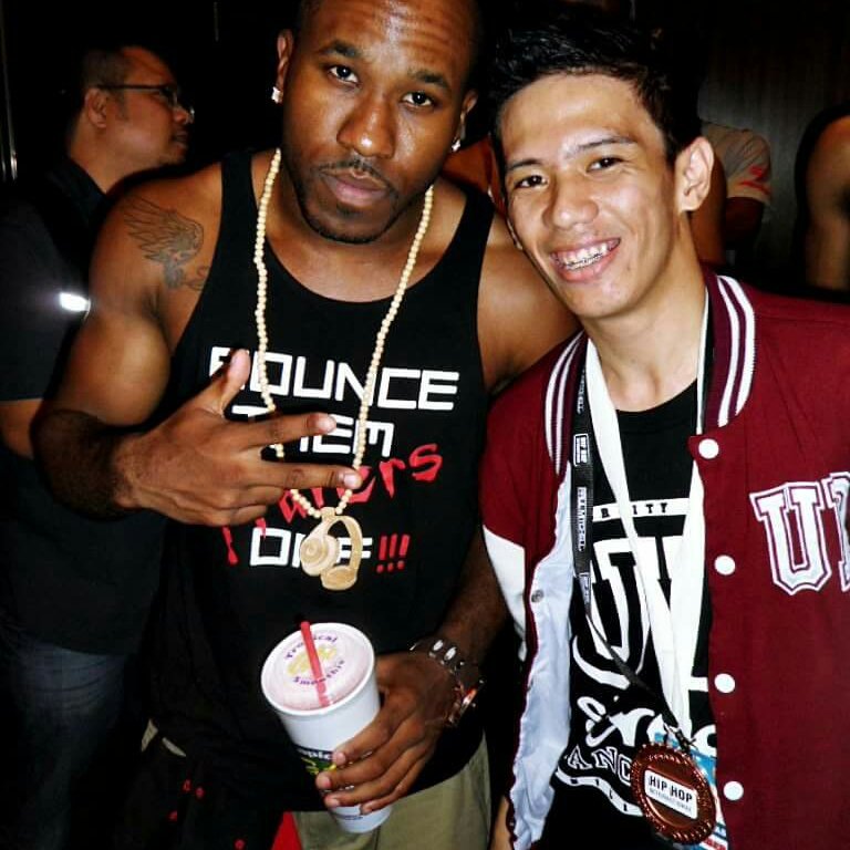 happyPETE2's tweet image. With the king of K.R.U.M.P., Tight Eyez! #Throwback #HHI2012 #Megacrew #Bronze #NewProfilePic