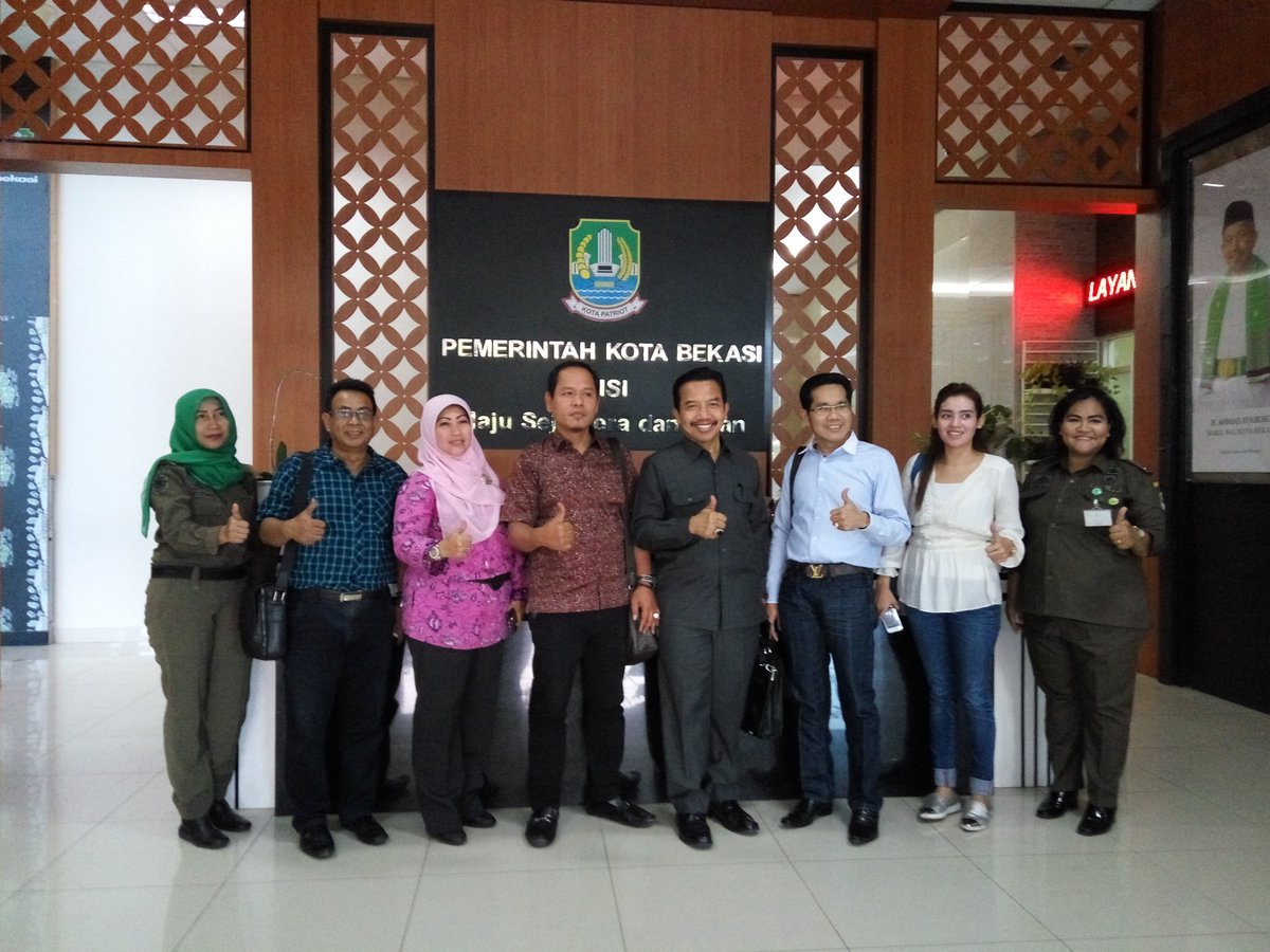 Kasubag Fasilitasi Kunjungan Daerah Bang. Humas Setda terima Kunker Komisi C DPRD Kota Surabaya terkait Pelayanan Satu Atap <a href="/pemkotbekasi/">Pemerintah Kota Bekasi</a>