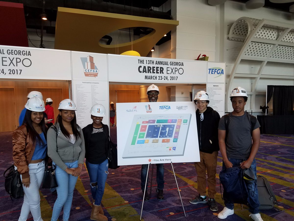 LamarYoung16's tweet photo. 2017 #CareerExpo #Grady students interacted with over 300 employers in the tech/vocational field.
@atlsu @APSGradyKnights @GradyHighSchoo1 https://t.co/Qts9bsLj98