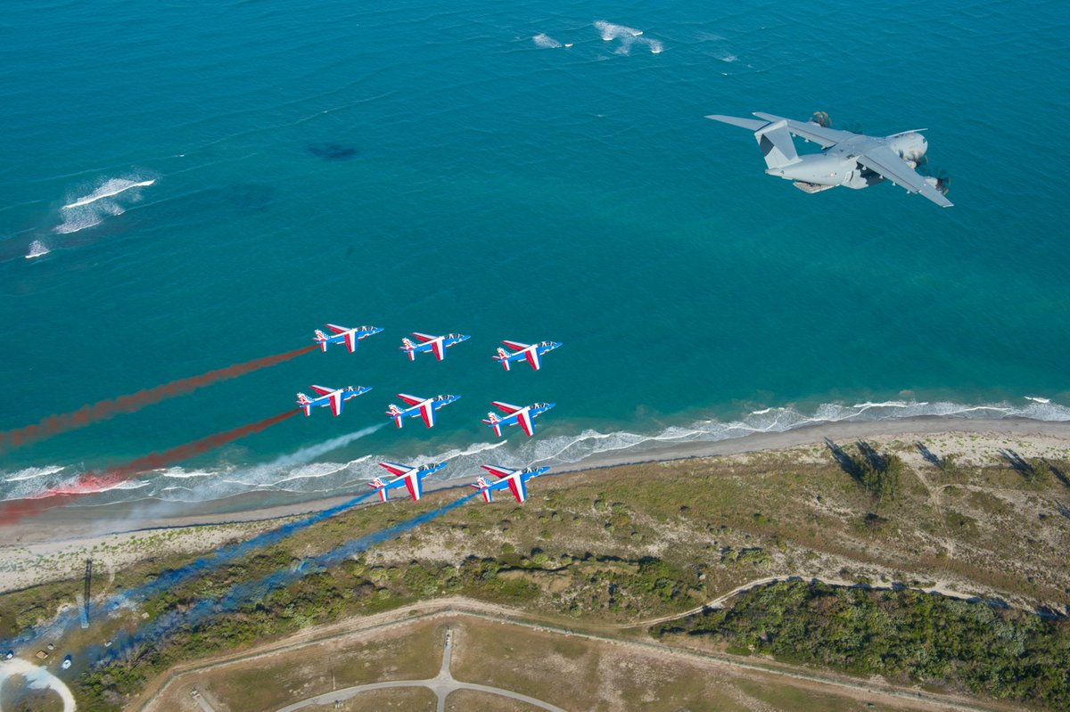 DefensAero's tweet image. French Aerobatic Team @PAFofficiel over Cape Canaveral Air Force Station (CCAFS).

© SIRPA Air / @Armee_de_lair