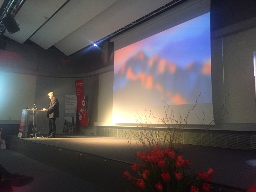 Inventing chip-sats &amp; radical atoms,but still need power for their MacBooks.Back to boundaries of today!😉#MITVIENNA17