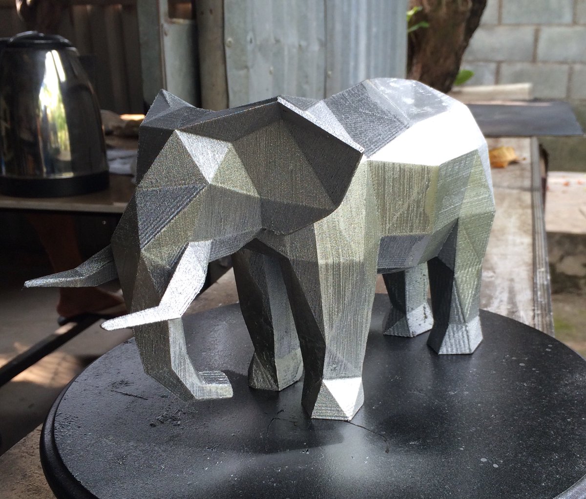 Low poly elephant #3dprinting art <a href="/Cults3D/">Cults.</a>