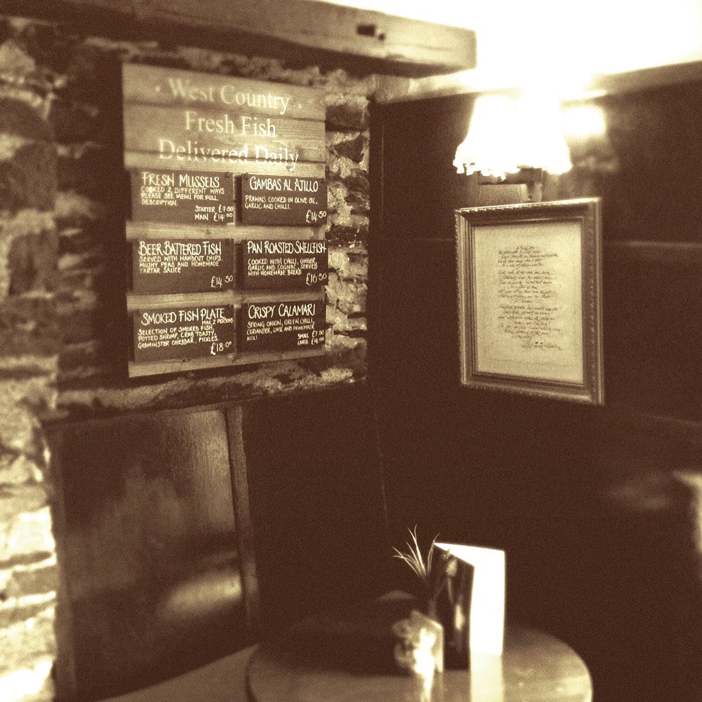 Fish on the menu, little romantic table in the bar anyone, #fish #foodie #bar #bythesea <a href="/JuliasWalks/">Julia's Walks</a> <a href="/iFootpath_Accom/">A Place To Stay</a> <a href="/lovenorthdevon/">North Devon</a>