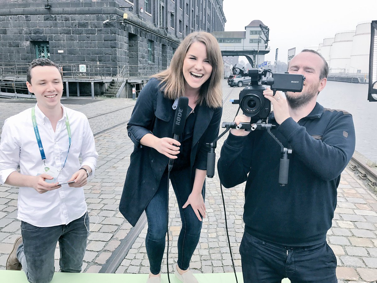 fabkienbaum's tweet photo. Look into my eyes 👀 - interview for #nwx17 @XING_de @xingevents_gmbh @XINGNews @XING_Career #newwork https://t.co/8dKS61HU0A